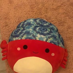 Indie the crab sqishmallow